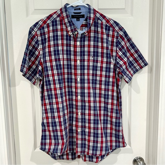 Tommy Hilfiger Men Plaid Casual Button Up Short Sleeve Shirt Sz Large Red Blue - Picture 1 of 13